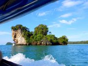 merellä kohti Phi Phi island